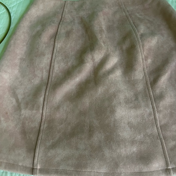 Limonata Retro Suede Like Mini Skirt - Picture 5 of 10